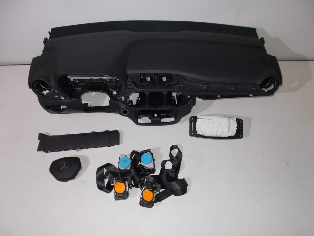 фото №1, Mercedes w246 b-klasa приборная панель подушки безопасности ремни комплект подушка безопасности