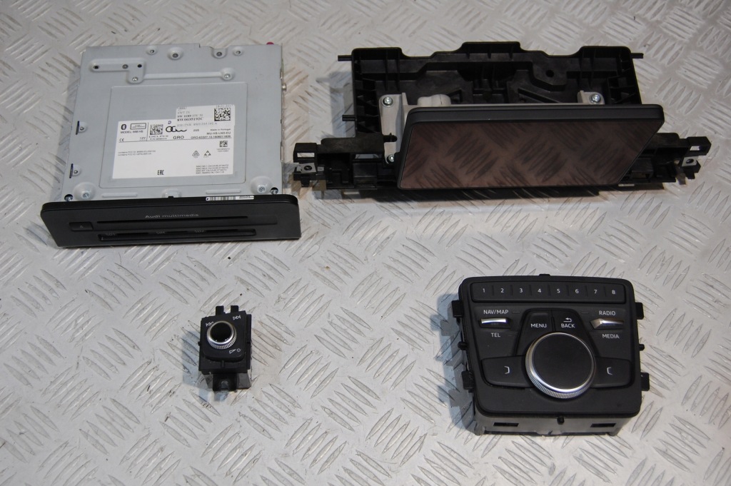 фото №1, Навигация дисплей audi a5 8w 8w8