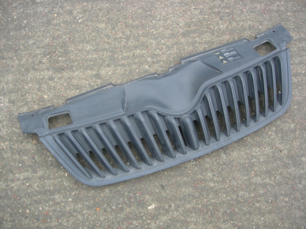 фото №1, Решётка радиатора решётка радиатора skoda fabia ii lift 5j0853668b w-wa