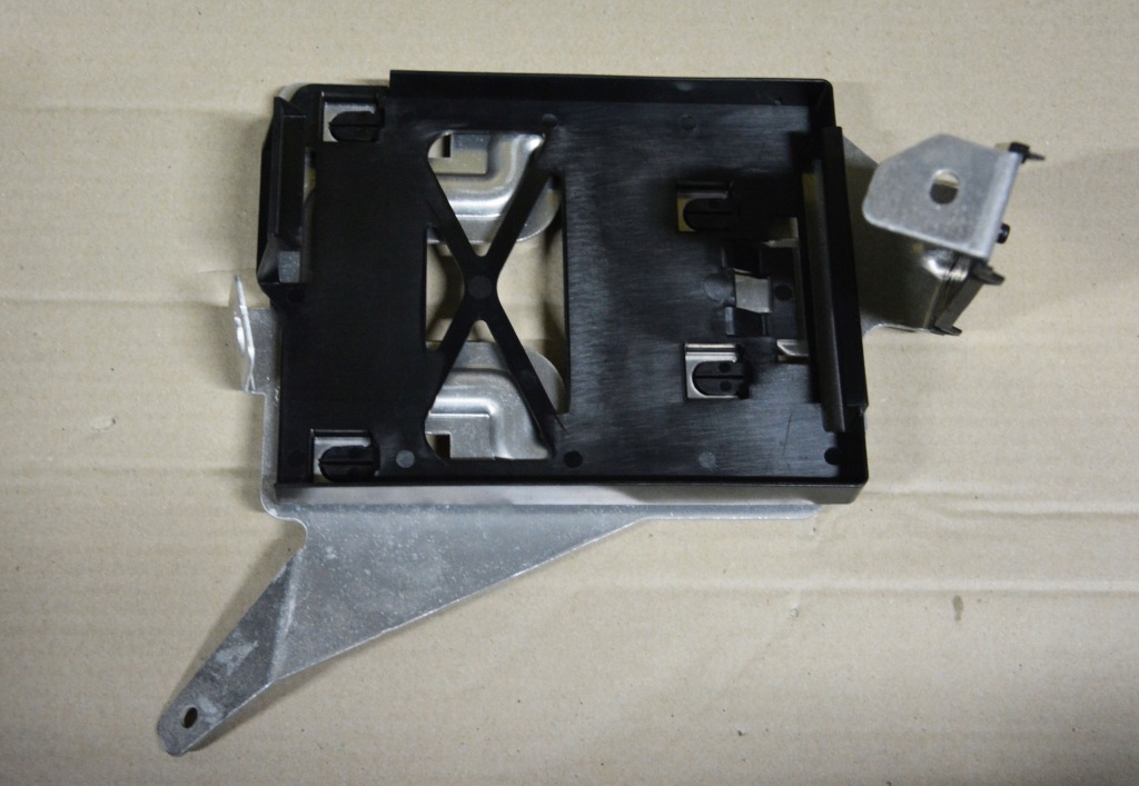 Купити 7p6907348 7p6907347d vw touareg 7p кронштейн   модуля