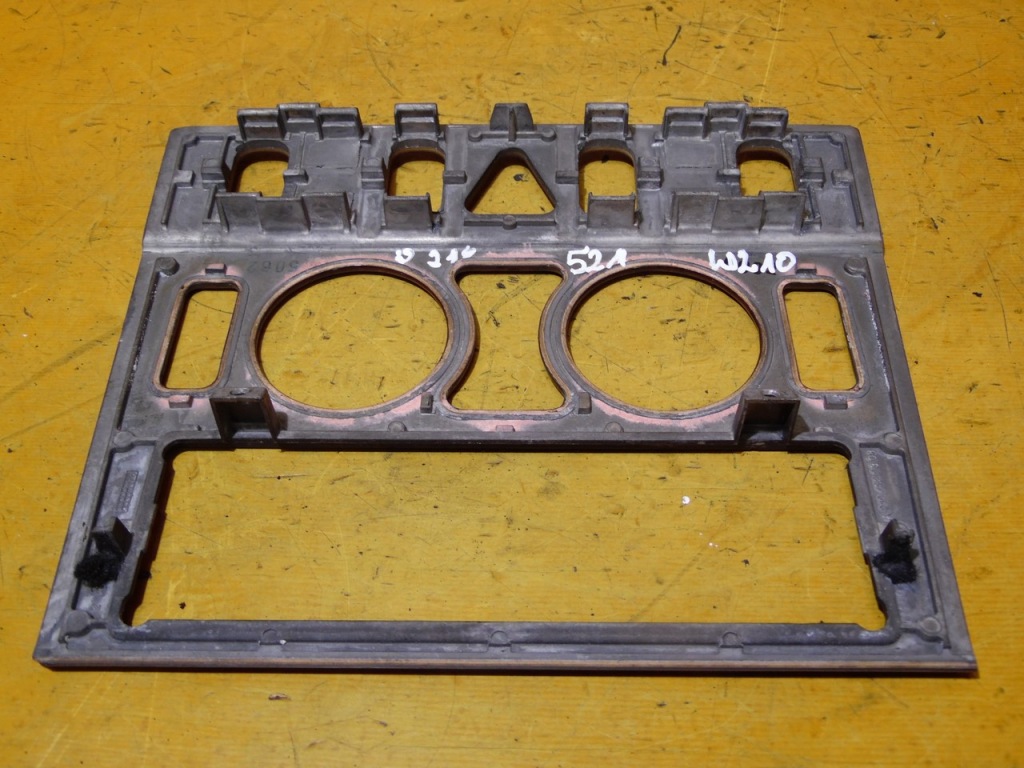 фото №6, Рамка корпус обдув mercedes w210 a210683030