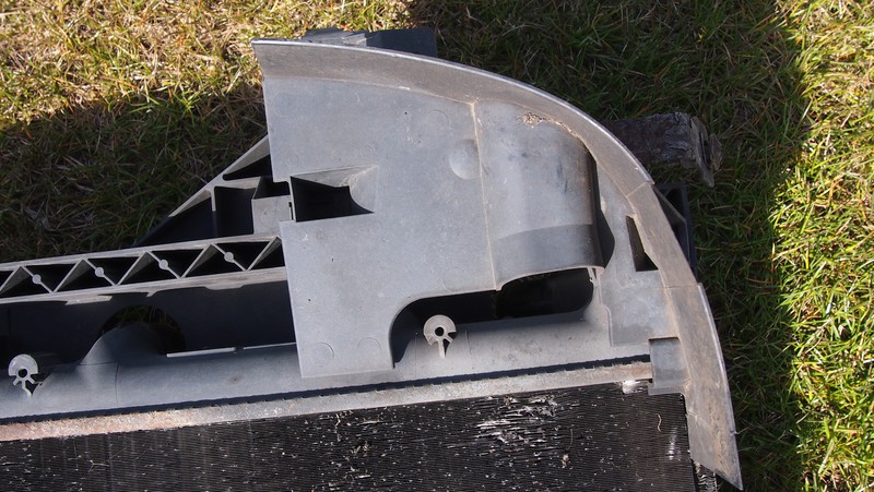 фото №11, Корпус радиатора wody 2.5 dci master вентилятор