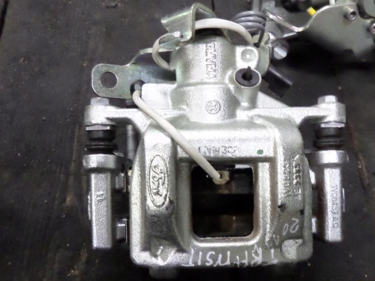 фото №2, Ford transit 2014 r супорт лівий задня