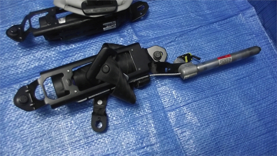 фото №2, Volvo xc70 lift натягувач поперечина правий перед