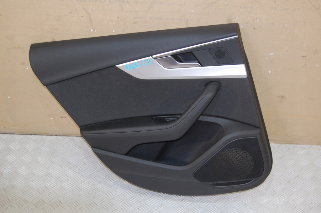 фото №1, Обшивка двері лівий задня audi a5 8w 8w8