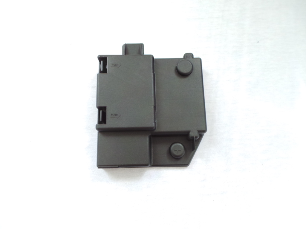 Крышка клеммы + alfa romeo giulietta Цена