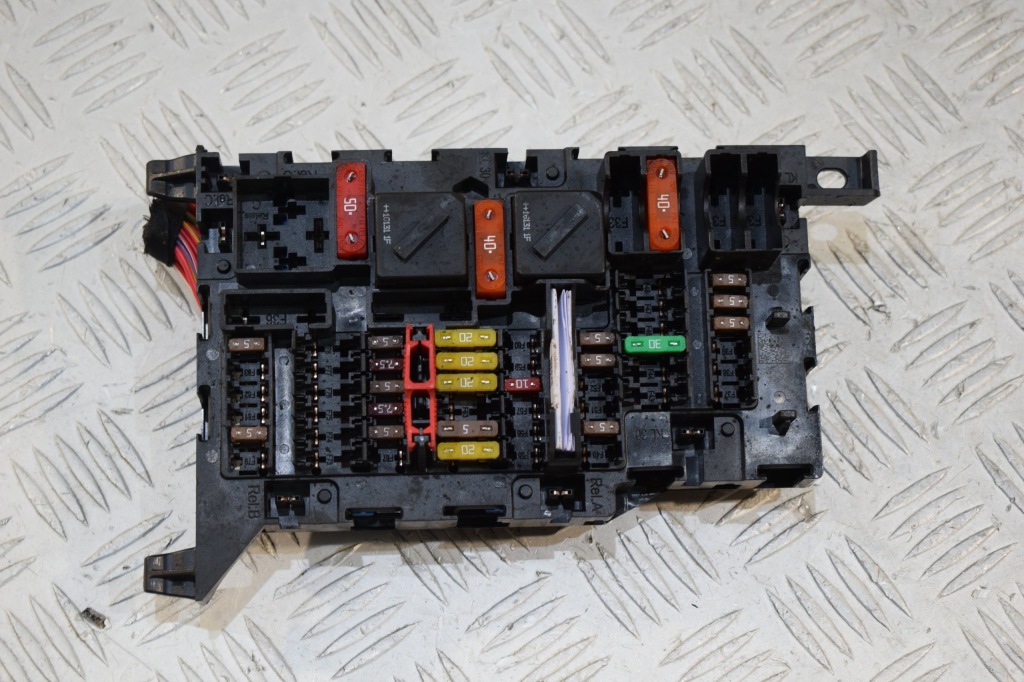 Купить Коробка предохранителей mini cooper f55 f56 9360501