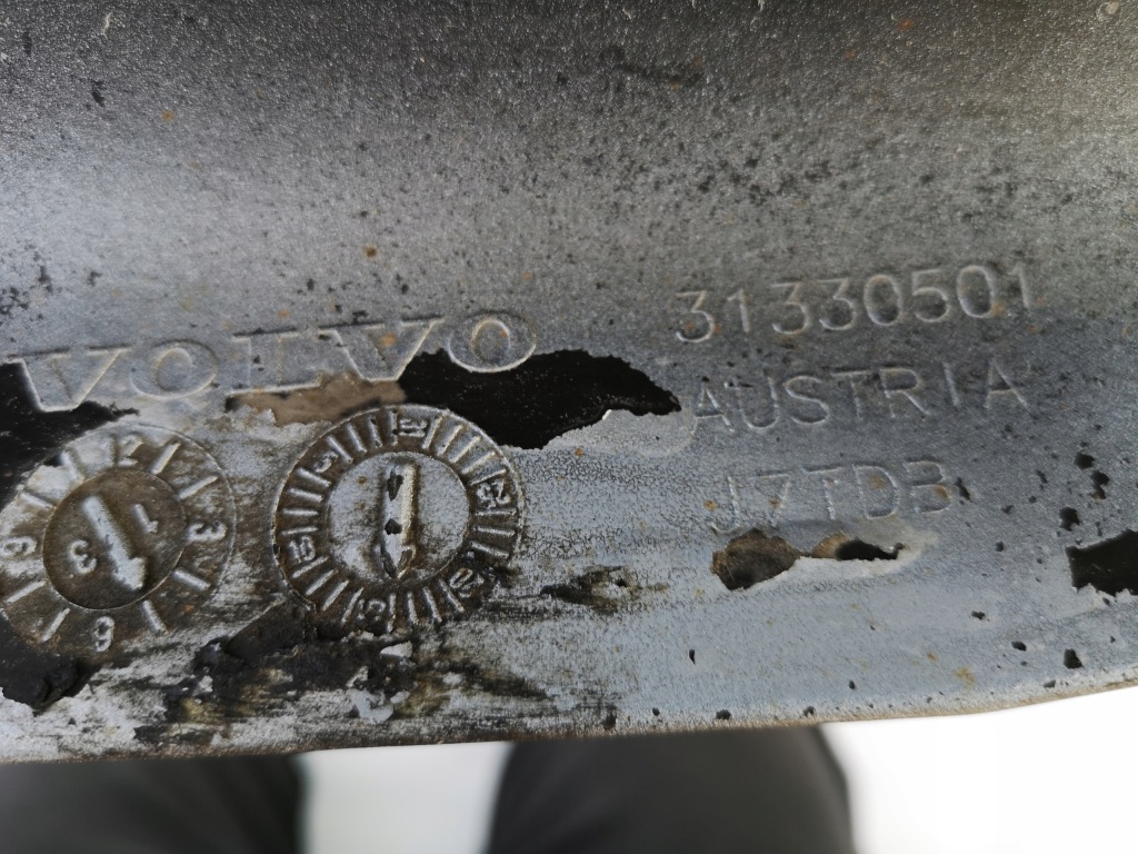 Volvo xc40 - молдинг поріг права Недорого