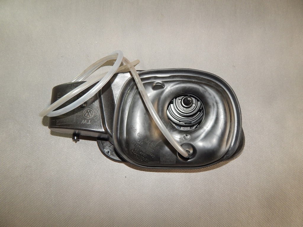 фото №1, Vw touareg кришка заливної пального 7p6809857