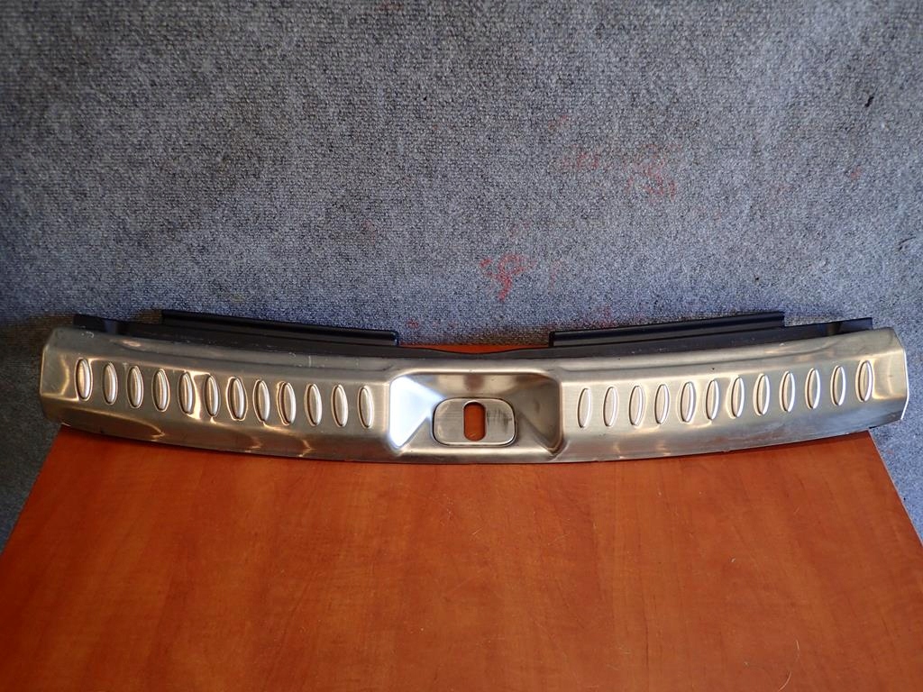 Купити Накладка багажника hyundai i40