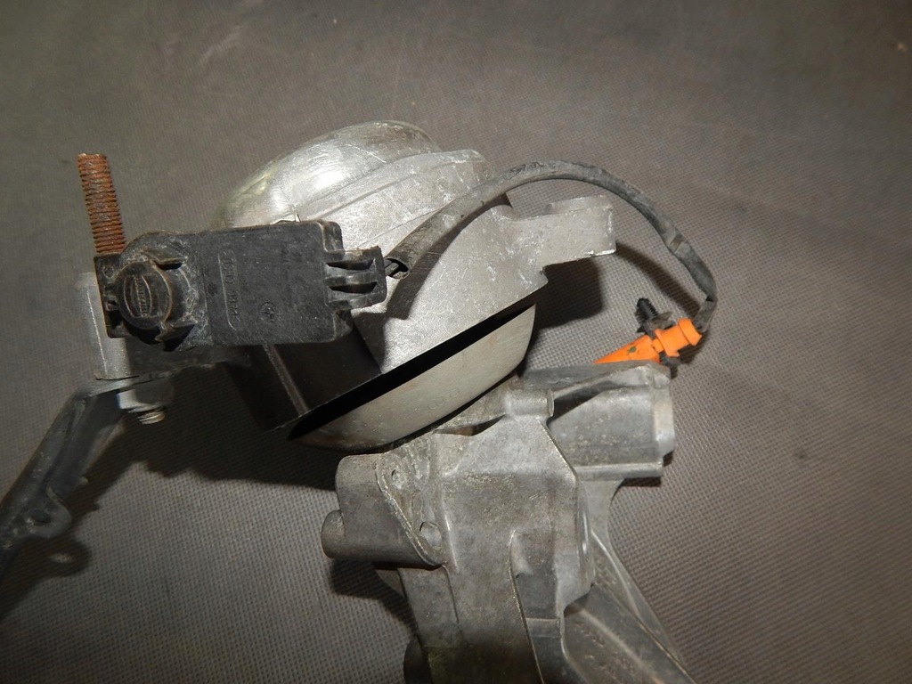 фото №5, Audi a8 l подушка коробки 4h0399113e