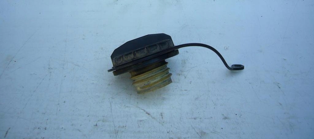 Купити 1570/9 кришка горловини  паливної  ford mondeo mk1 mk2