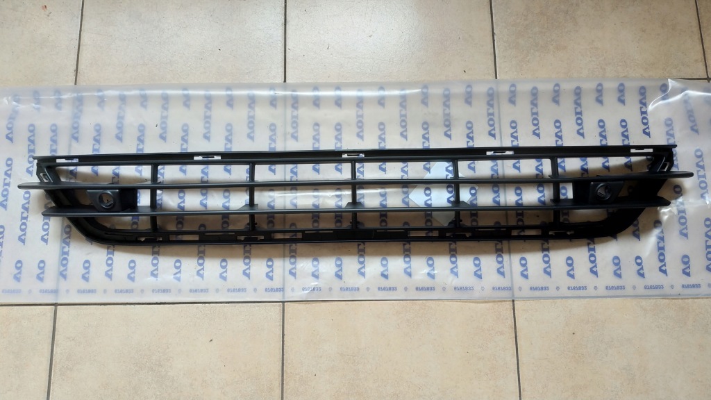 Купити Volvo v60 s60 решітка заглушка w бампер рестайлінг  pdc 31323859