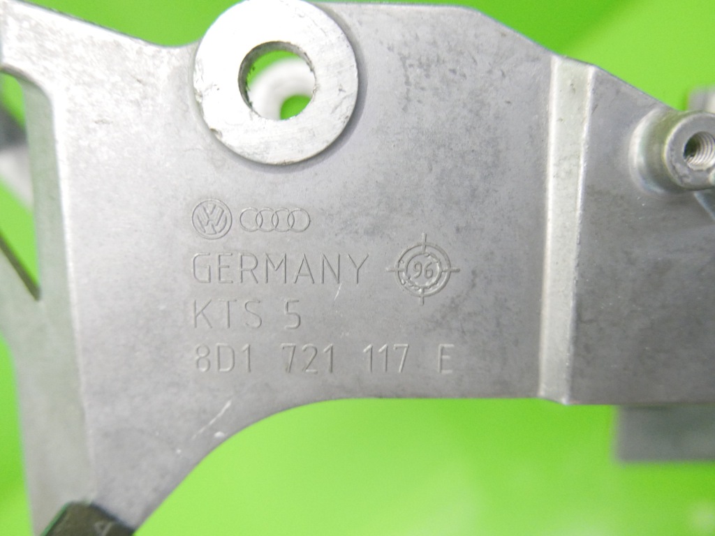 Кронштейн каркас педалей audi a4 b5 механічна коробка передач 96-99 Доставка