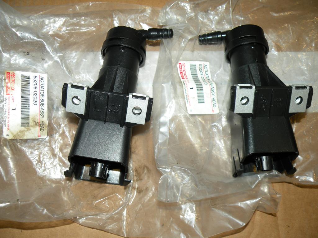 фото №1, Corolla verso 04-09 омивач правий